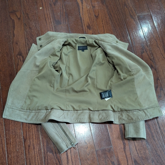 Mackage for Aritzia Lambskin  high collar moto jacket - xxs - colour sand - Picture 8 of 12